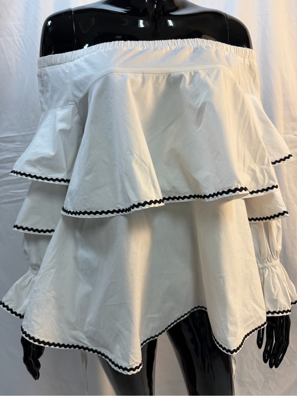 Simplee White Off Shoulder Ruffle Blouse Black Ric Rac Trim Bell Sleeve Top S